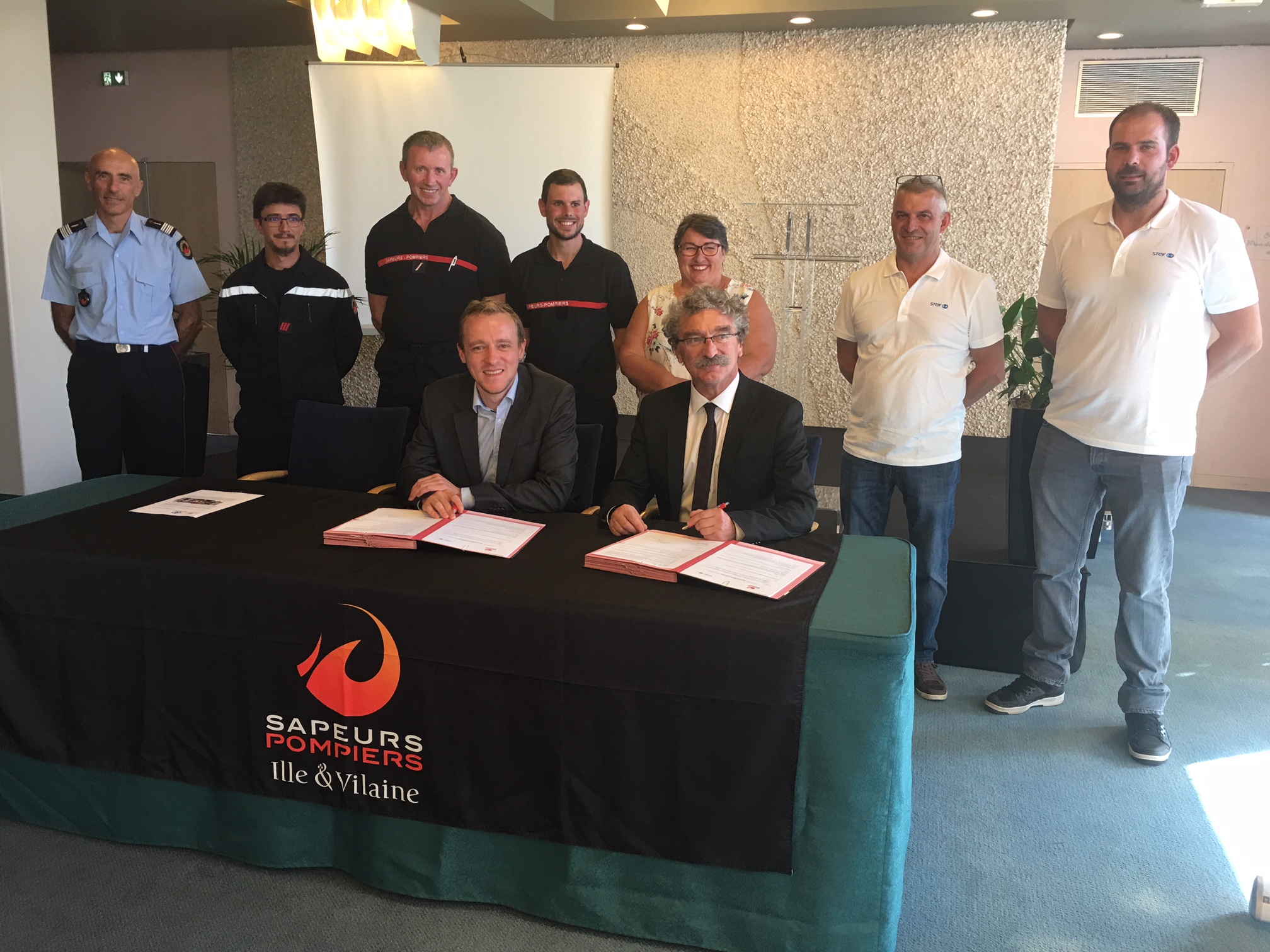 Signature de convention entre le SDIS et la société STEF Transport Rennes